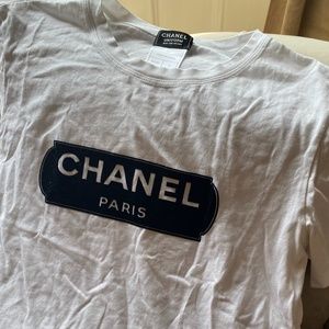 CHANEL UNIFORM tee shirt / offers welcome! 🥰